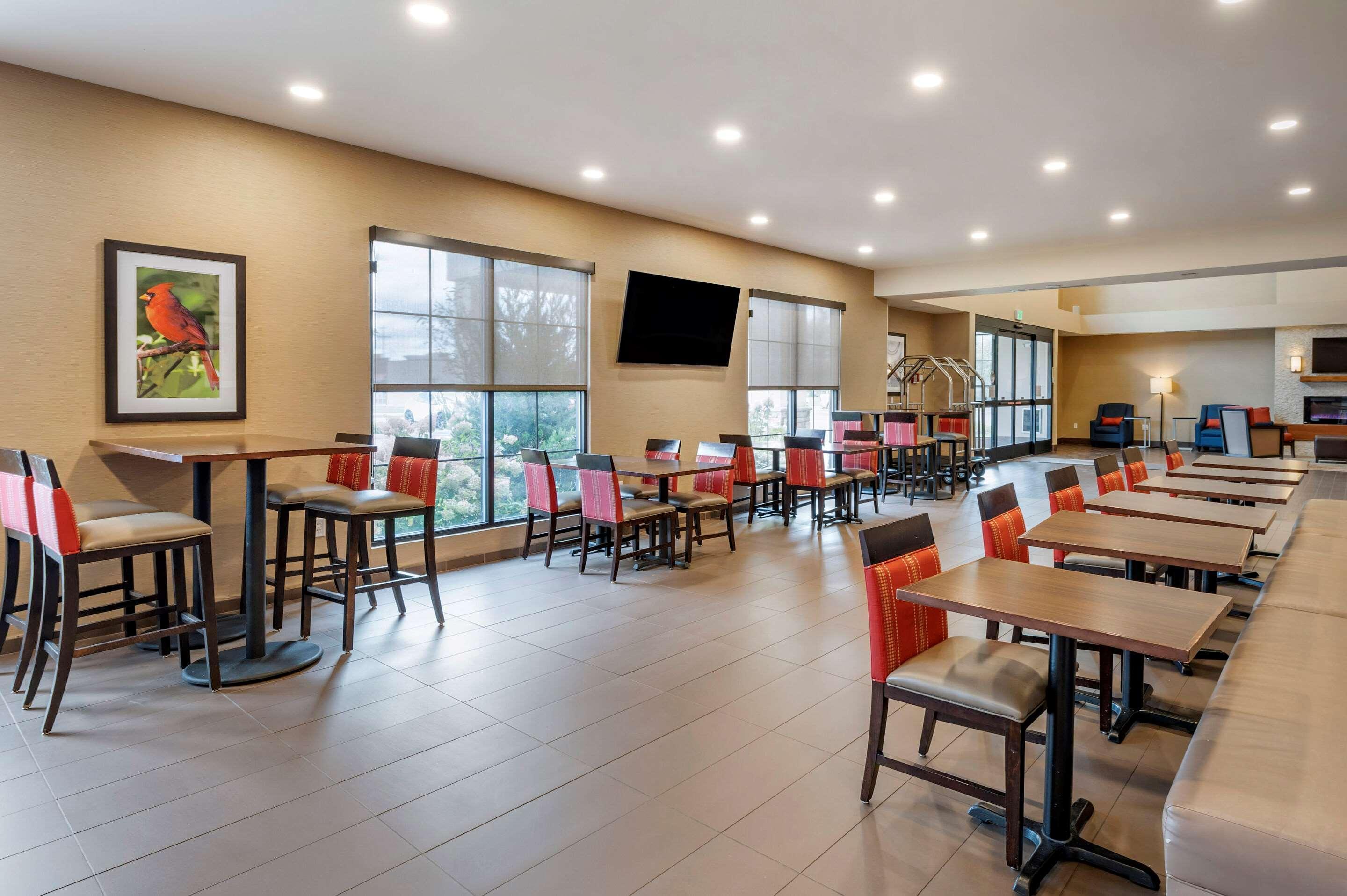 Comfort Suites Columbus Airport Εξωτερικό φωτογραφία