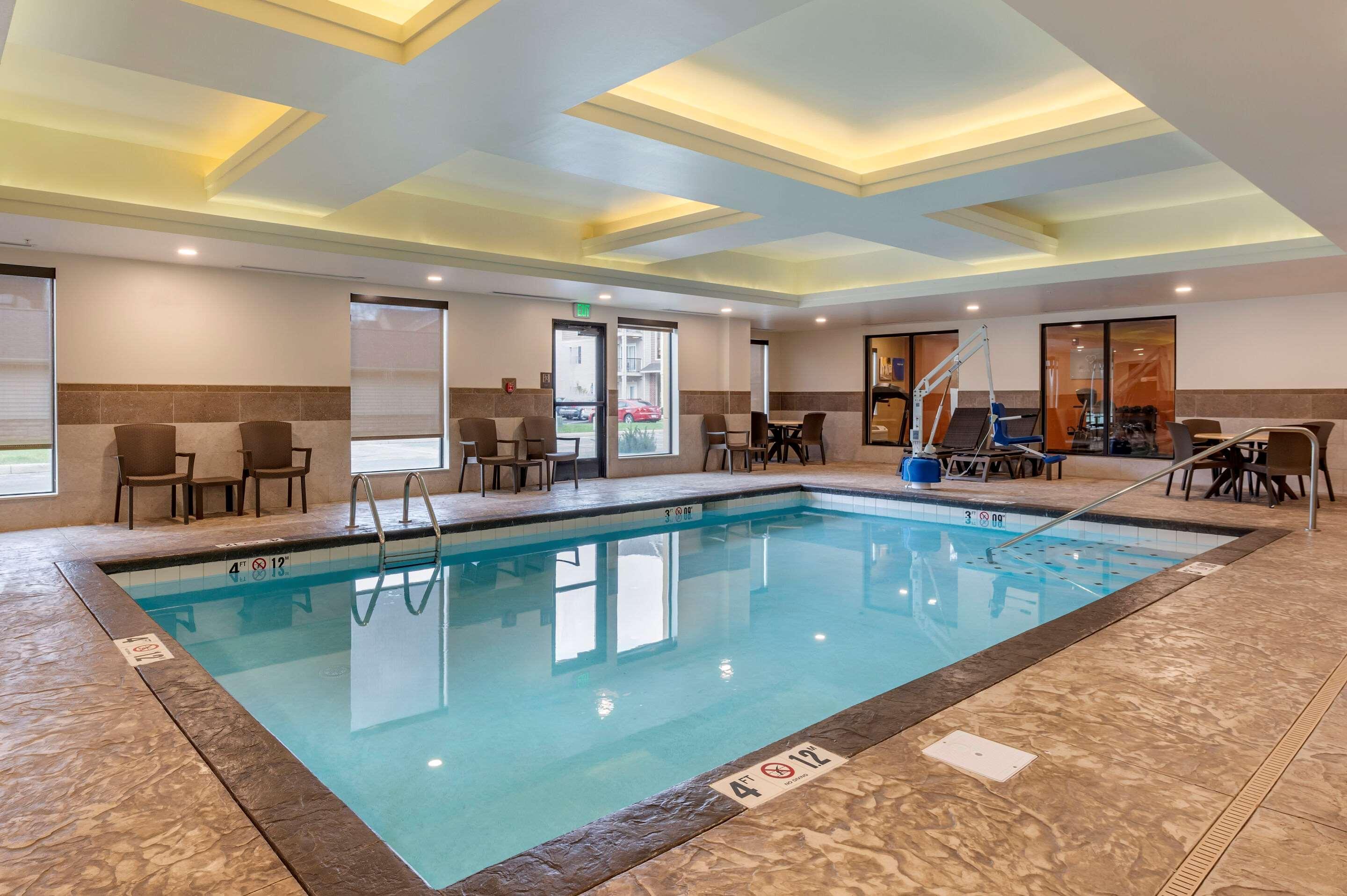 Comfort Suites Columbus Airport Εξωτερικό φωτογραφία